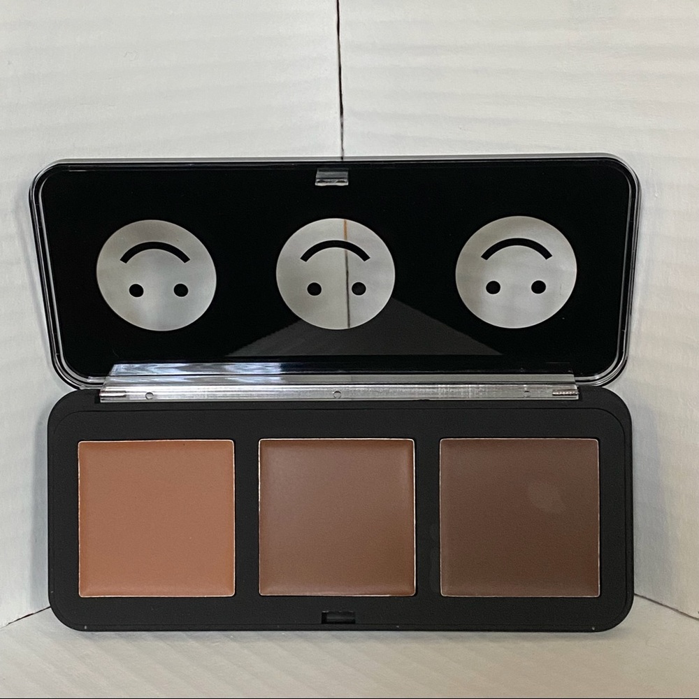 THE CRÈME SHOP "123 Smile" Shading Cream Trio Palette in the shade Medium